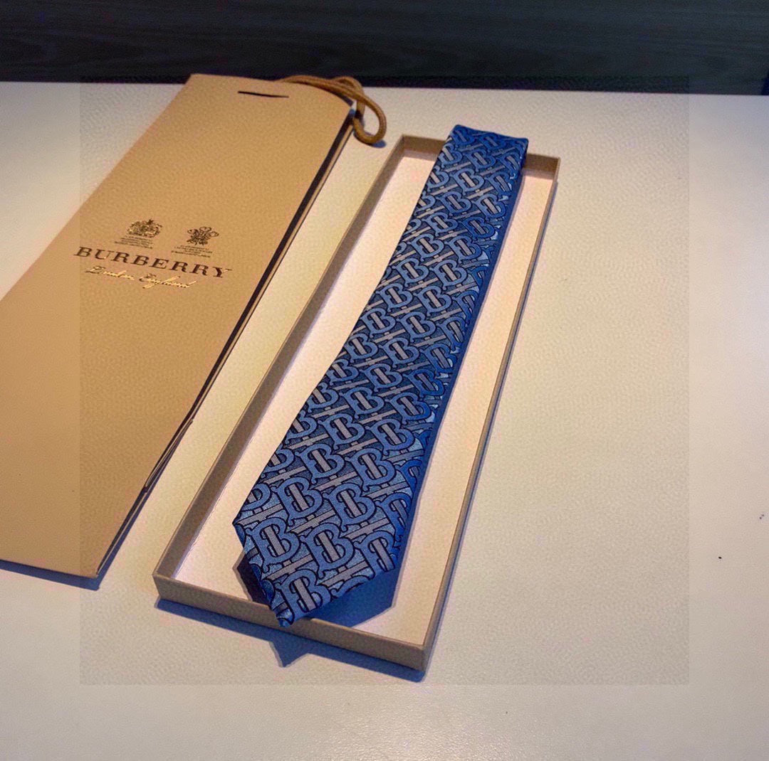 Men's Burberry popular TB logo tie