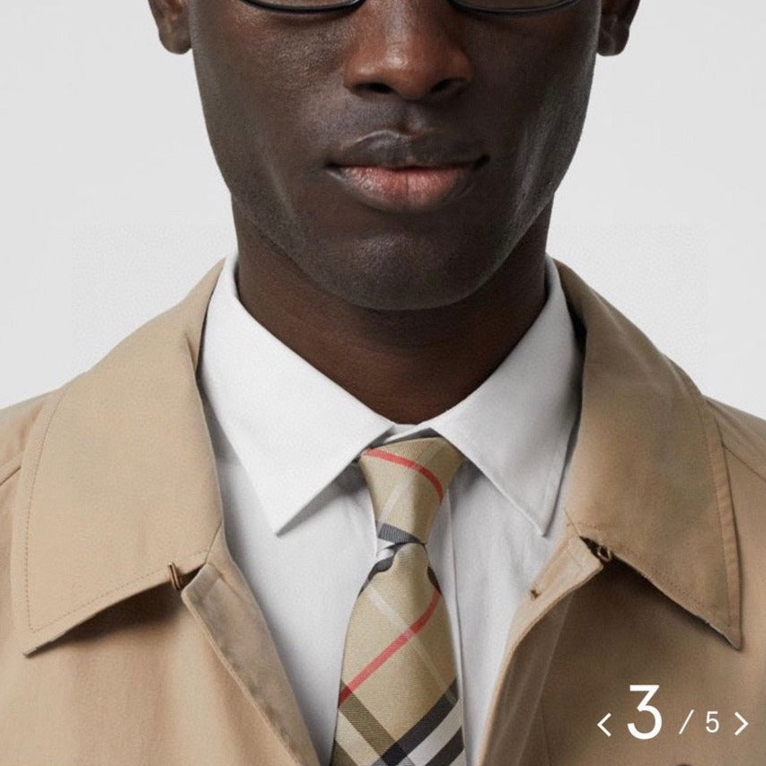 Men's Burberry popular tie