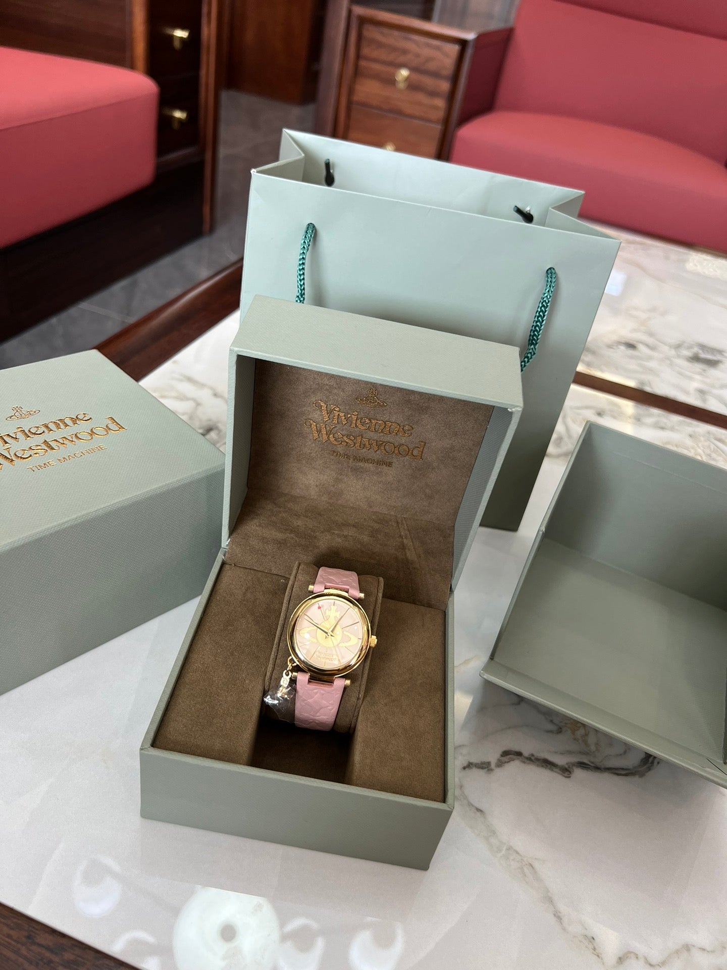 E New Watch