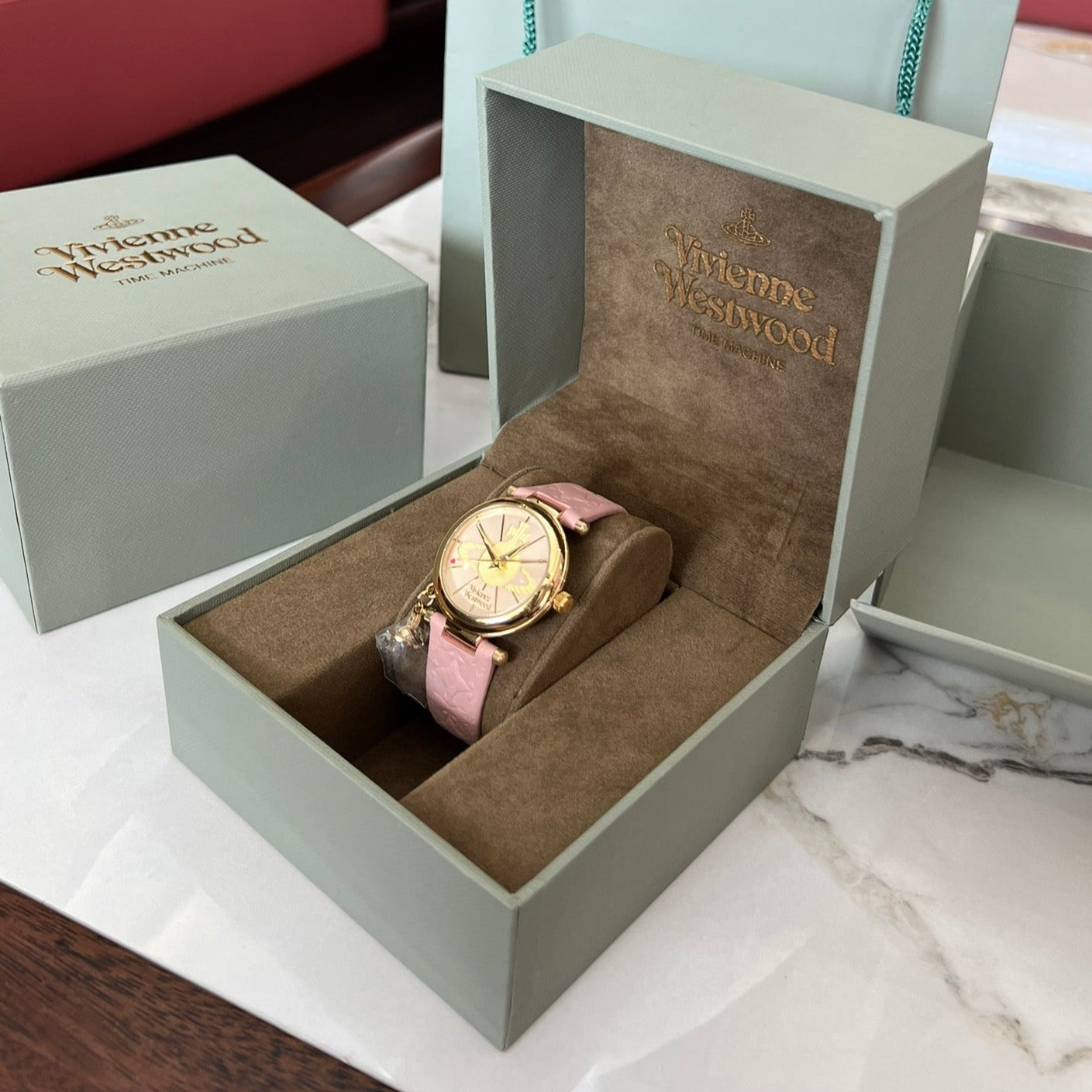 E New Watch