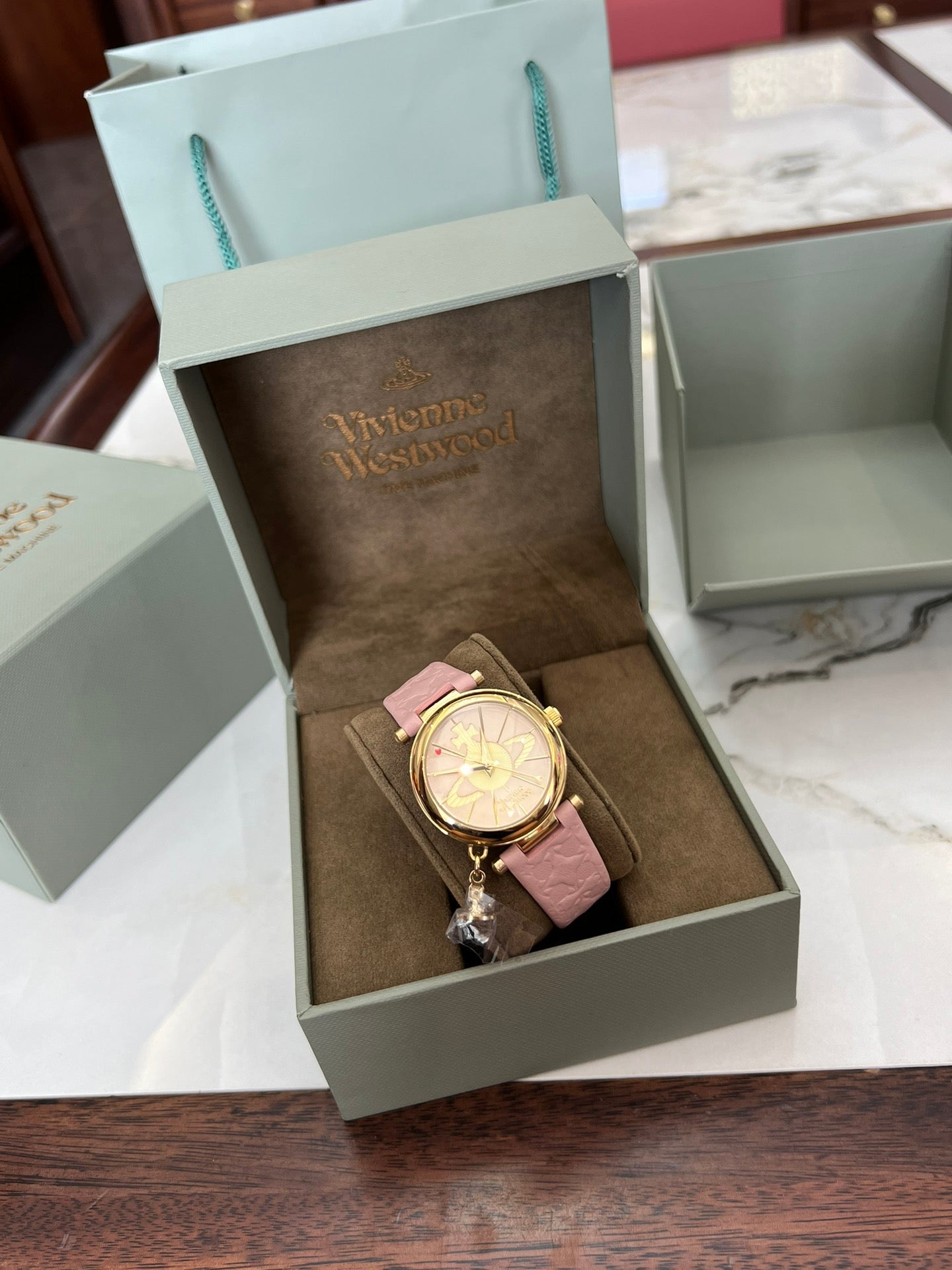 E New Watch