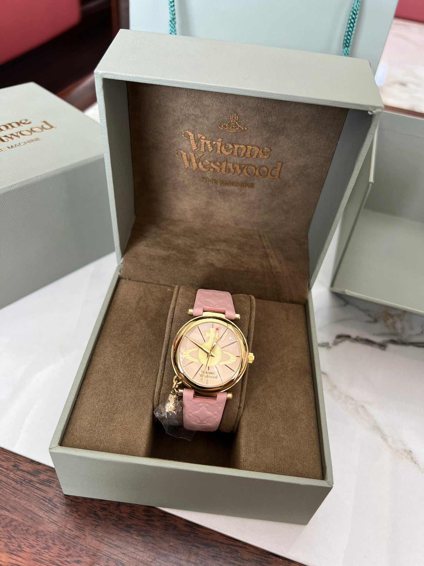 E New Watch