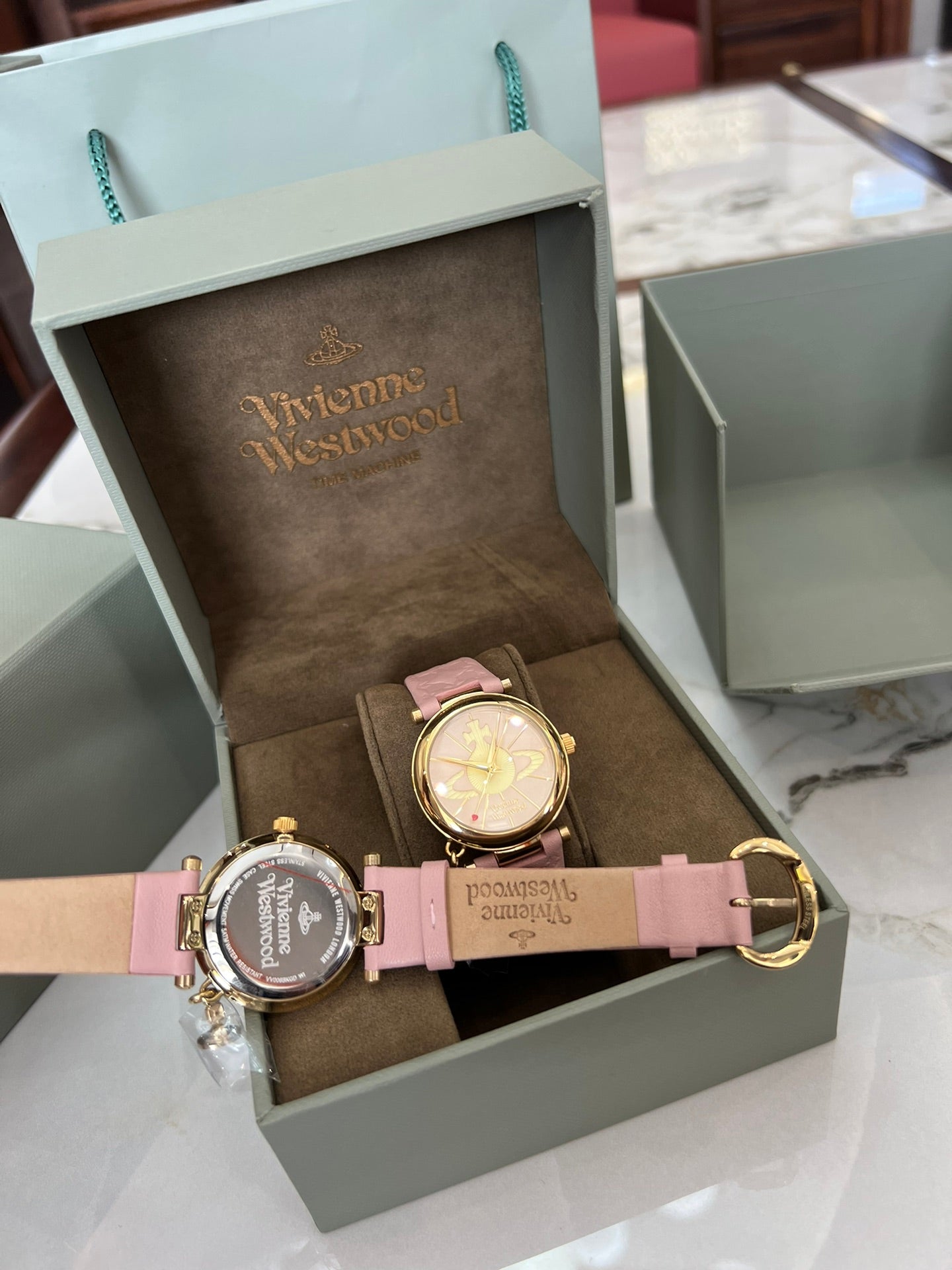 E New Watch