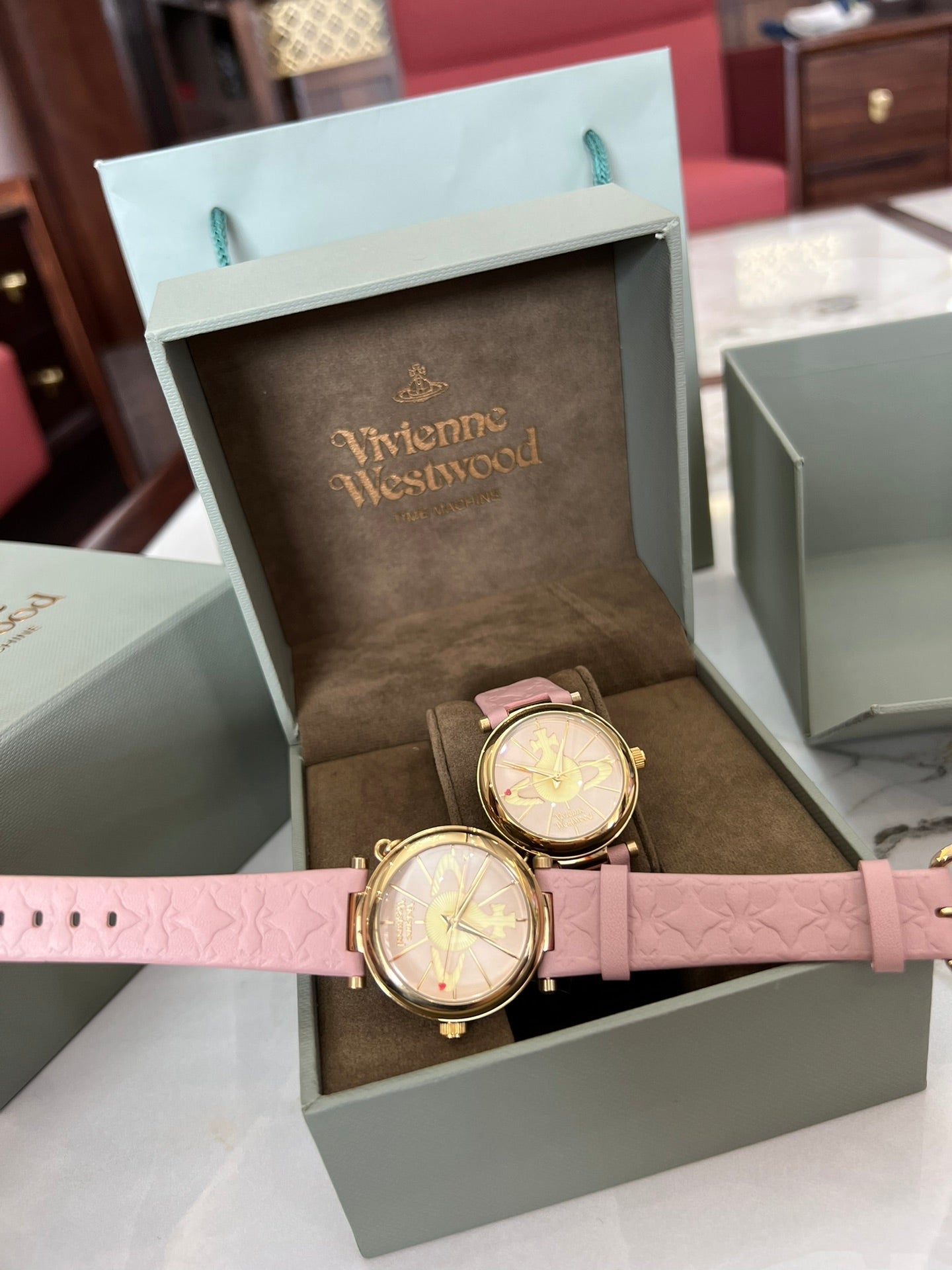E New Watch