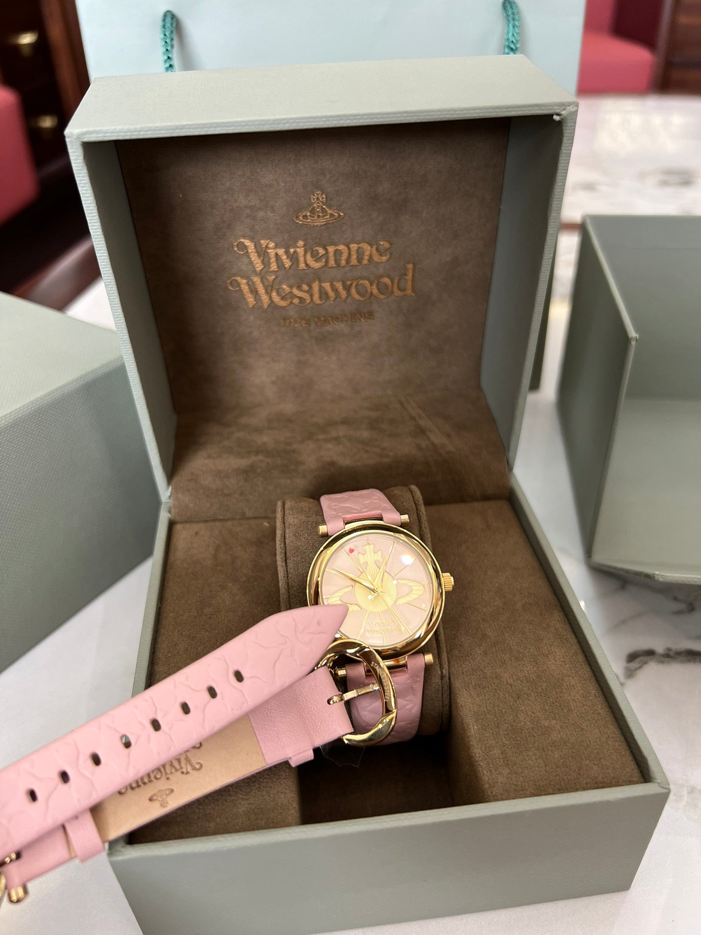 E New Watch