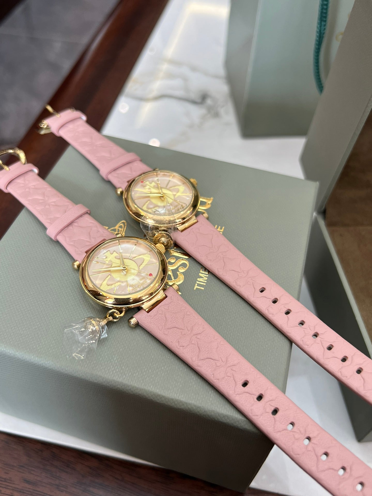 E New Watch