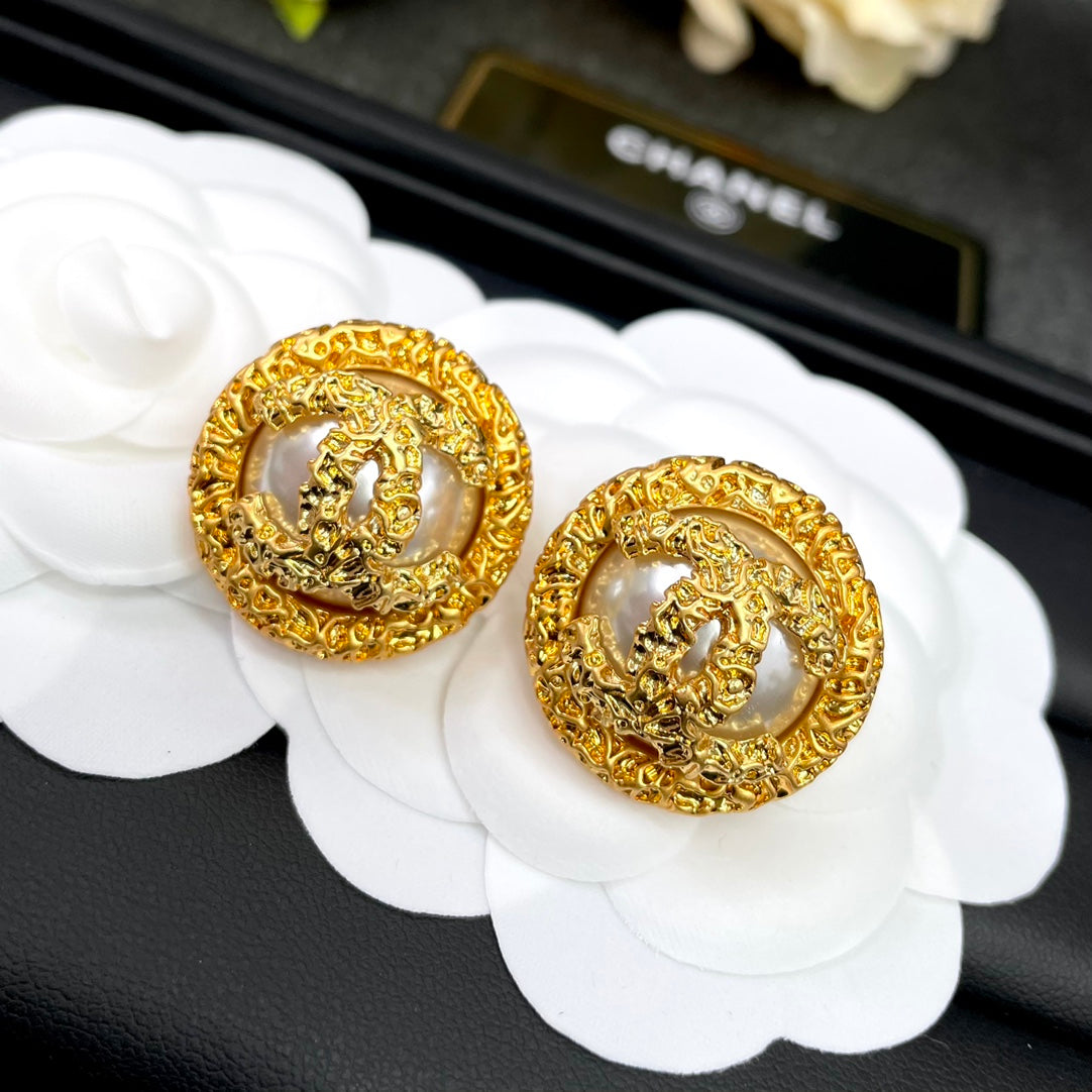 C  new lava pearl earrings