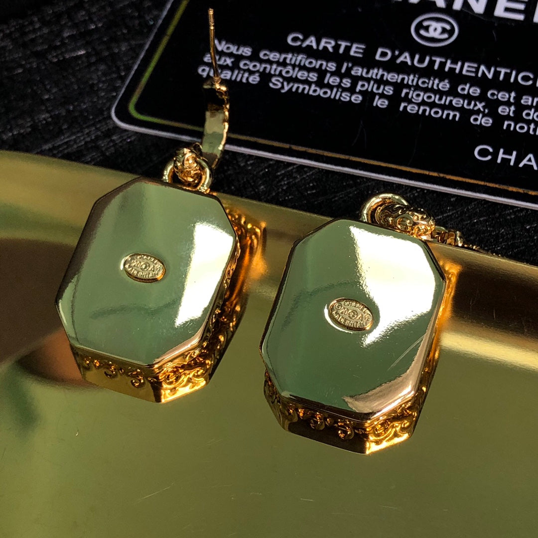 Cha  new lava dark green earrings
