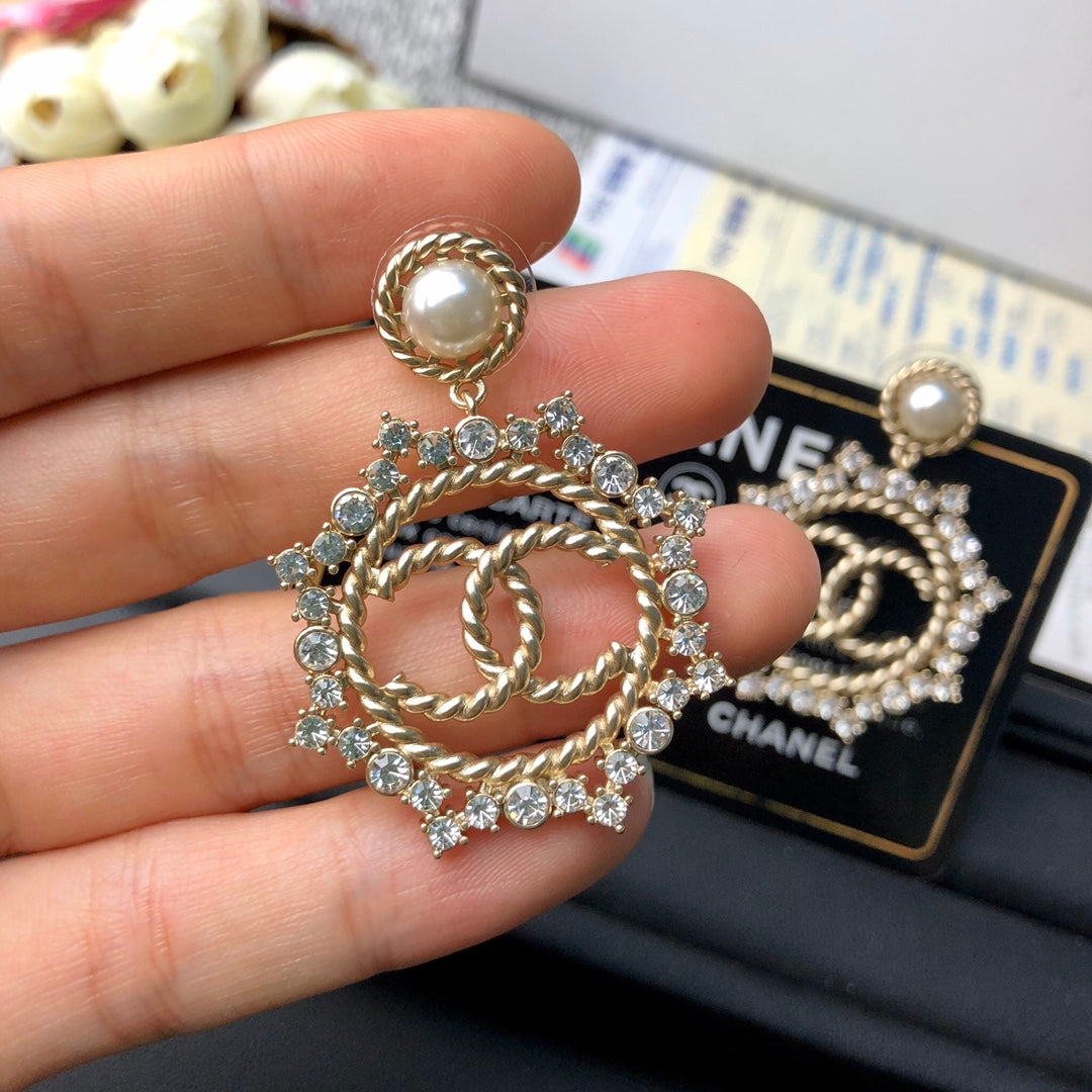 C  new hollow diamond earrings