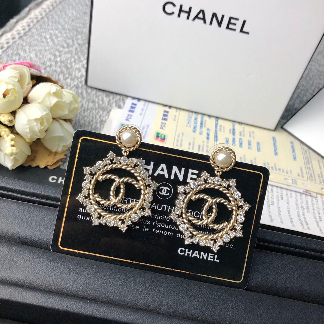 C  new hollow diamond earrings