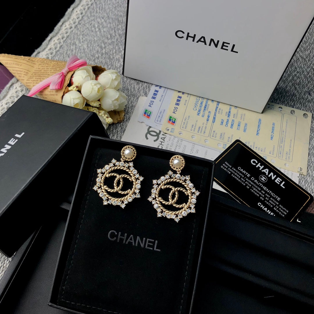 C  new hollow diamond earrings