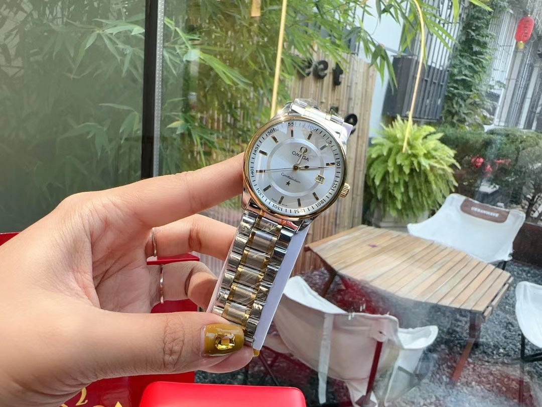 The fully automatic mechanical men's watch has arrived, a watch that every male idol must own.