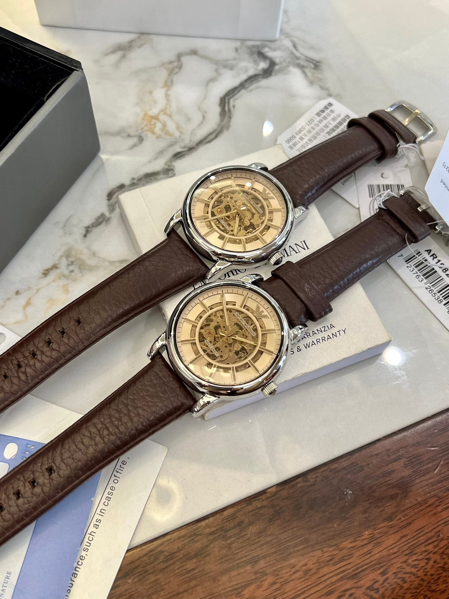 Mechanical men's watch reinforced mineral glass strap: 316L stainless steel buckle: double snap original movement