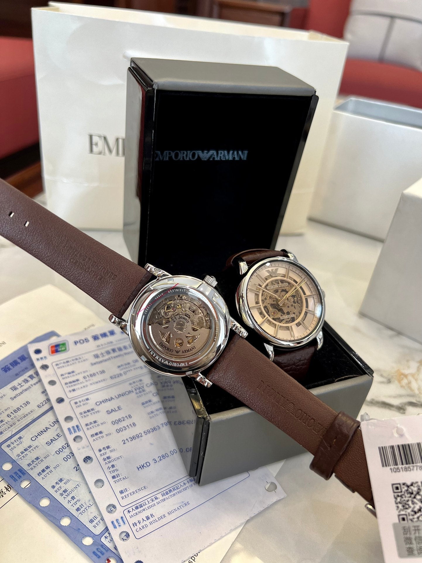 Mechanical men's watch reinforced mineral glass strap: 316L stainless steel buckle: double snap original movement