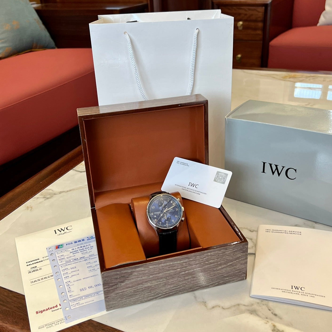 New pilot series IW51584 transparent bottom watch
