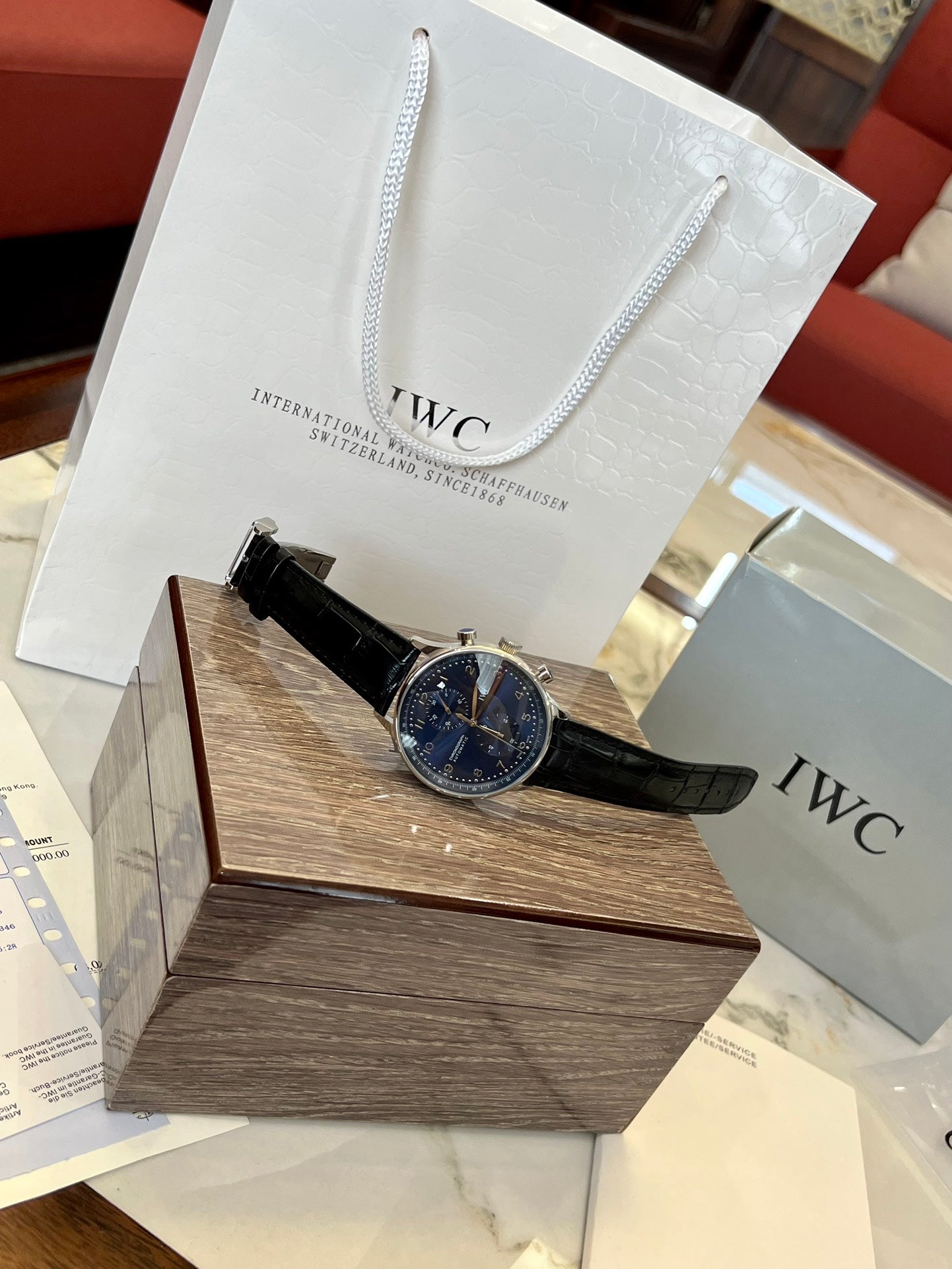 New pilot series IW51584 transparent bottom watch