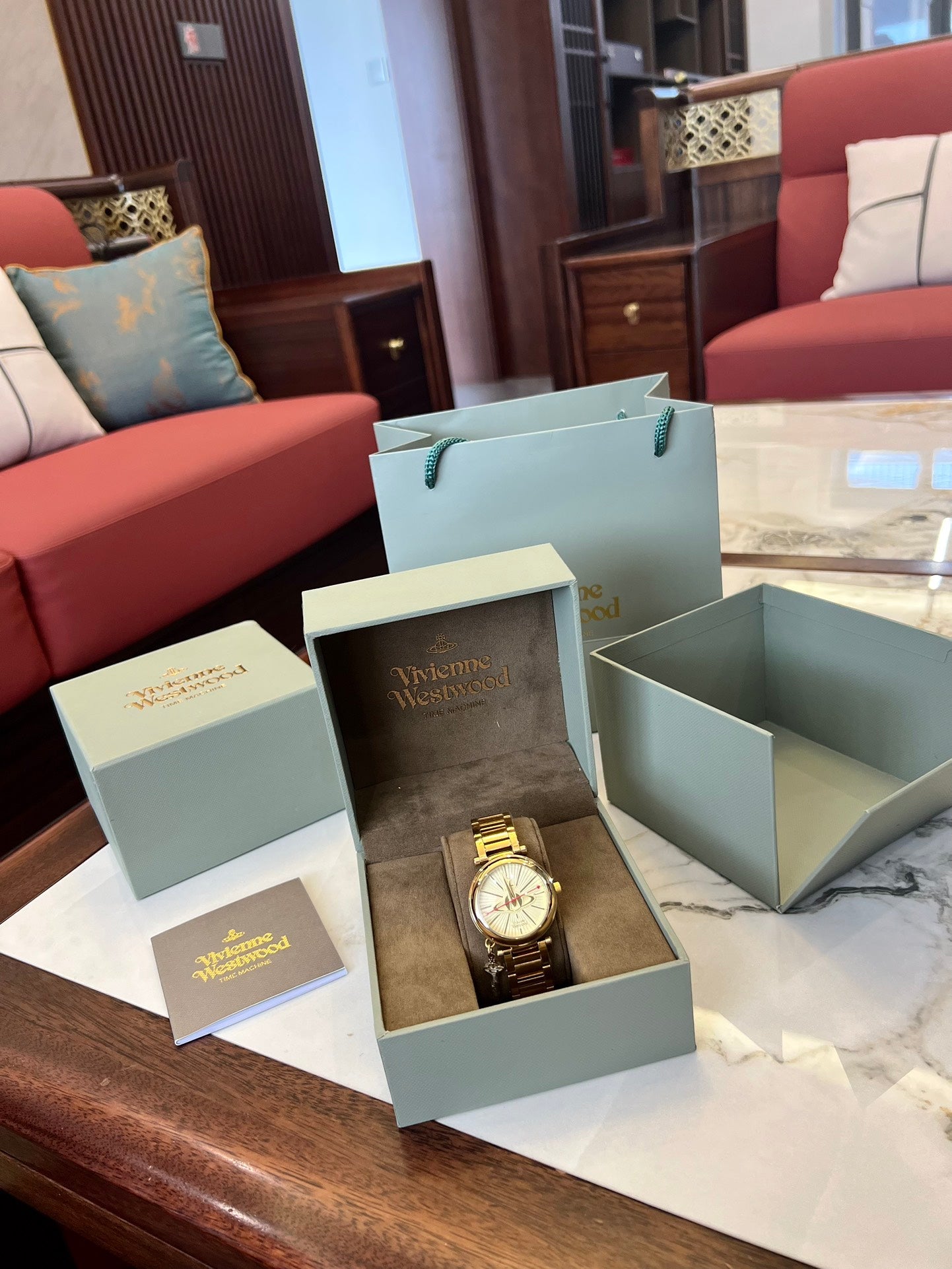 Queen Mother Watch Beautiful small gold watch