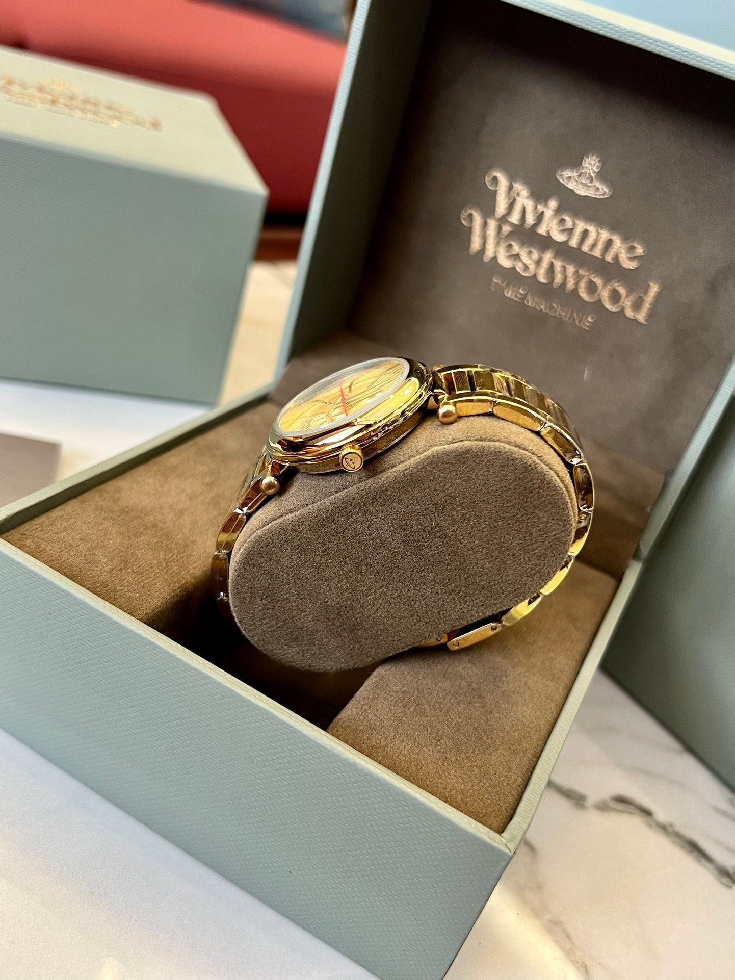 Queen Mother Watch Beautiful small gold watch