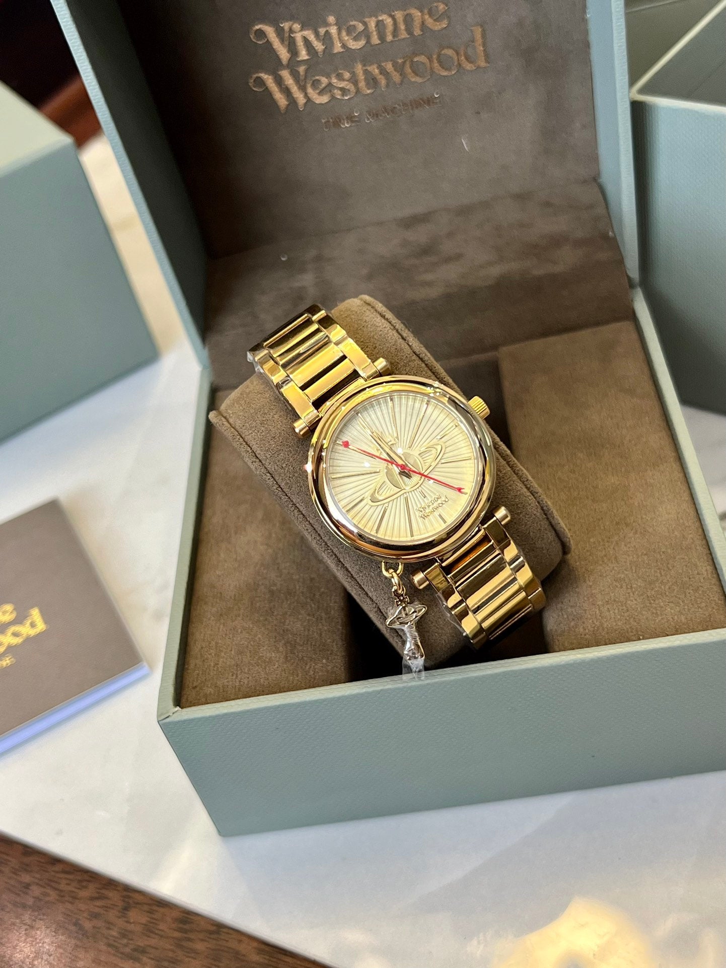 Queen Mother Watch Beautiful small gold watch