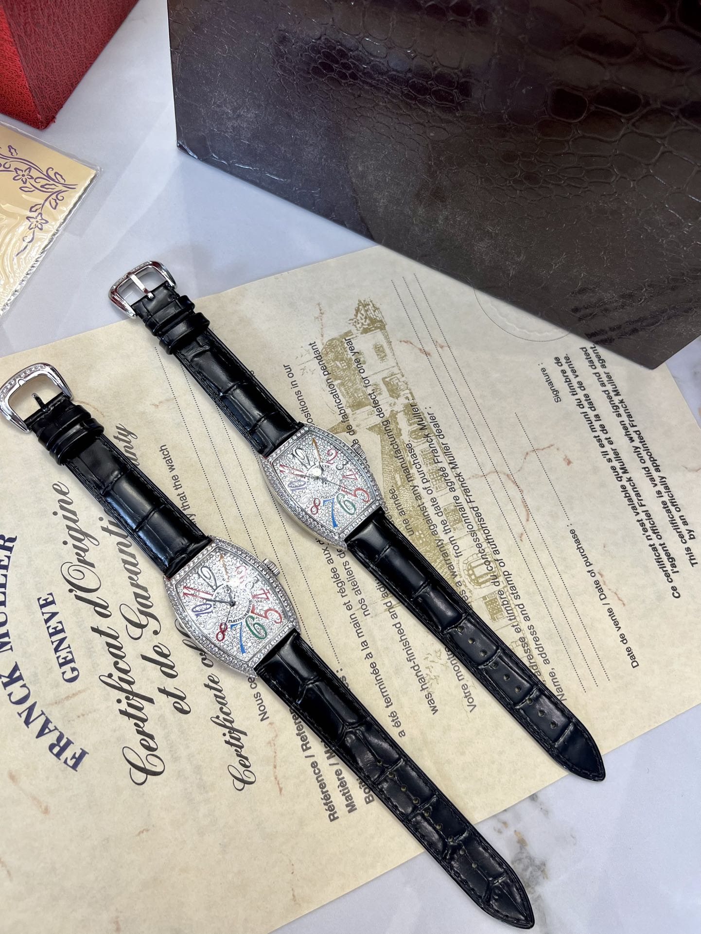 Contains graceful feminine beauty, exquisite and sensual.