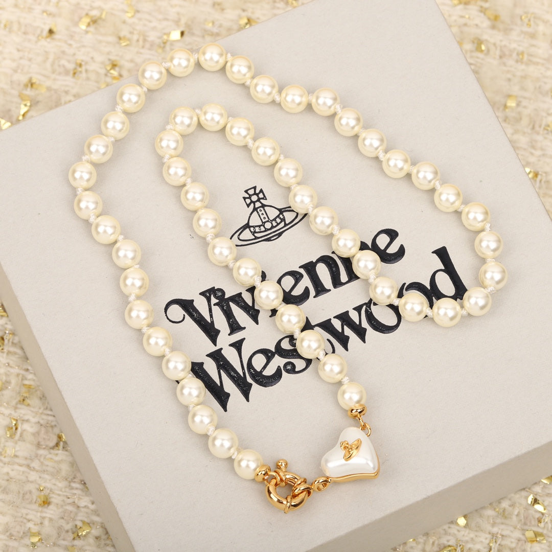 Queen Mother Heart❤️ Pearl Necklace Necklace