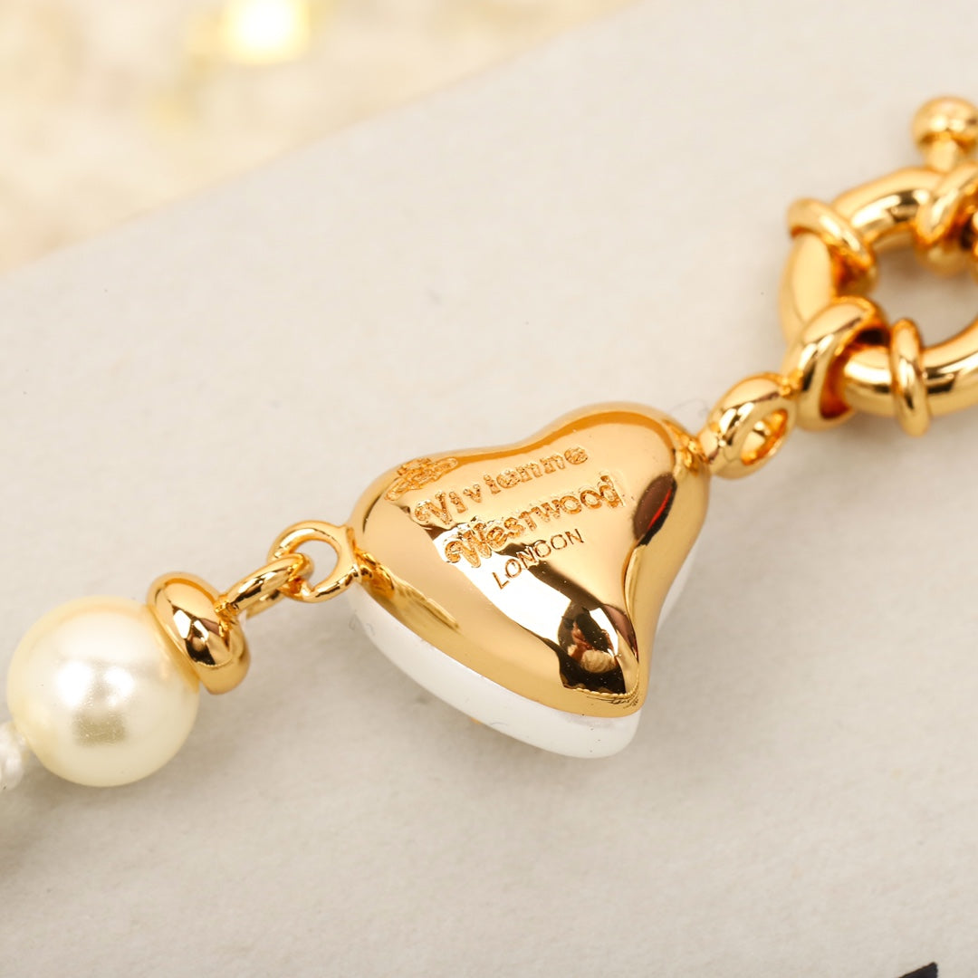 Queen Mother Heart❤️ Pearl Necklace Necklace