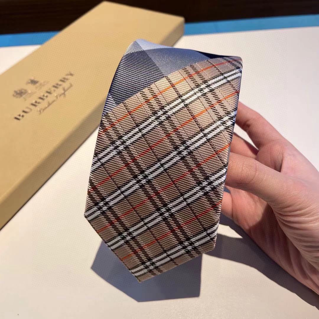 Men's Burberry popular tie
