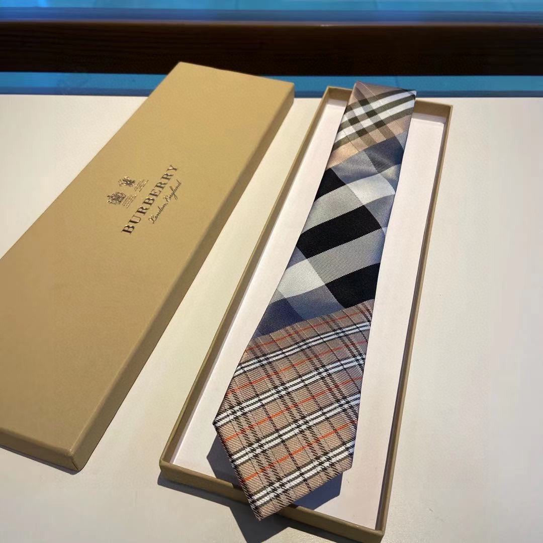 Men's Burberry popular tie