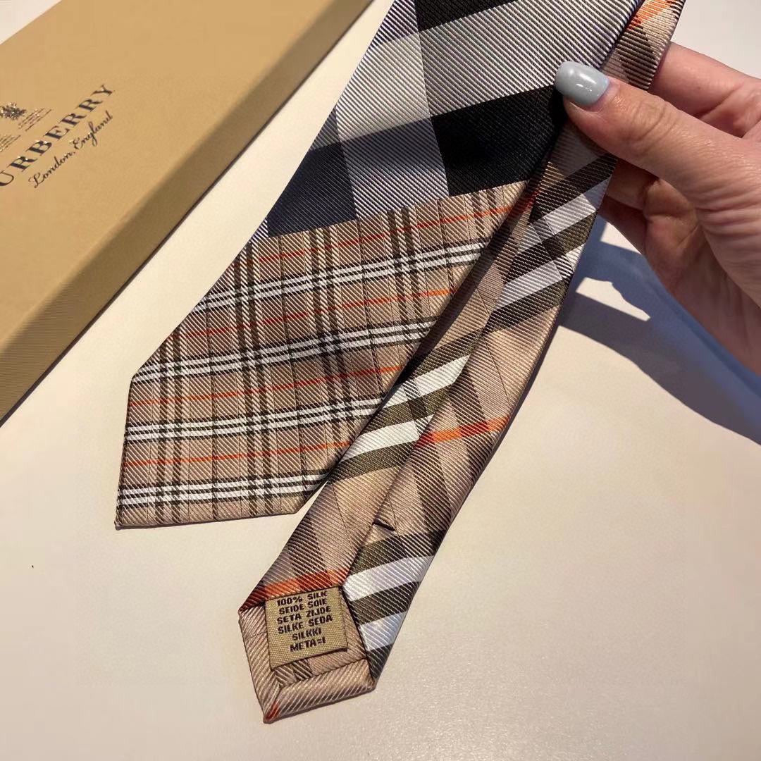 Men's Burberry popular tie