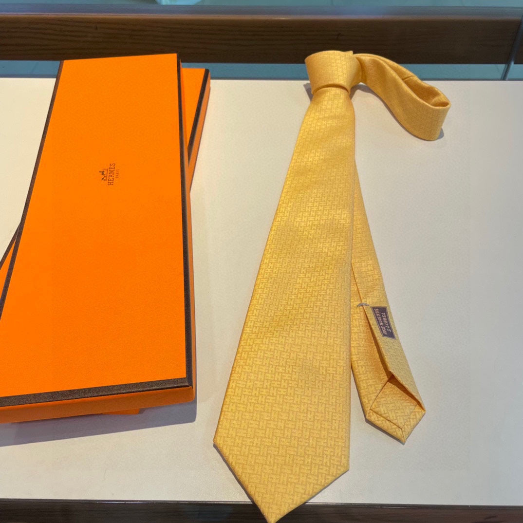 Men's Burberry popular tie