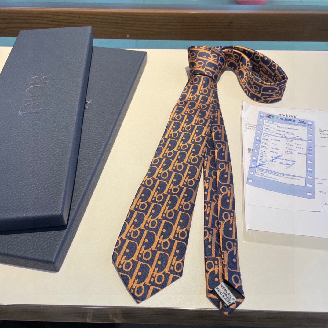 D men's new tie