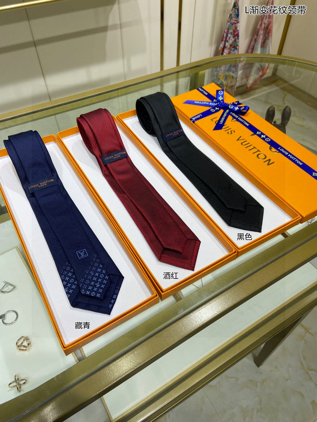 L new style tie for men