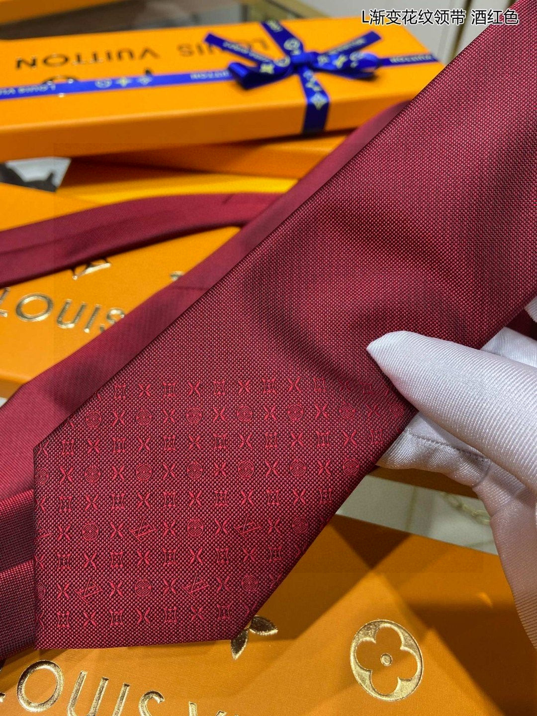 L new style tie for men