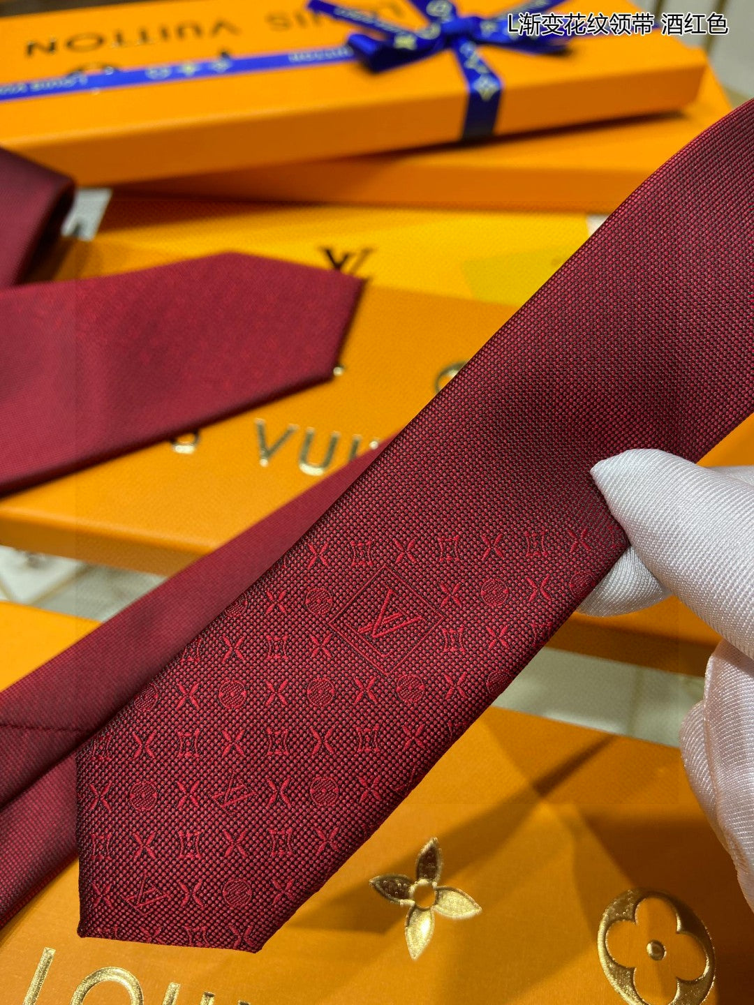 L new style tie for men