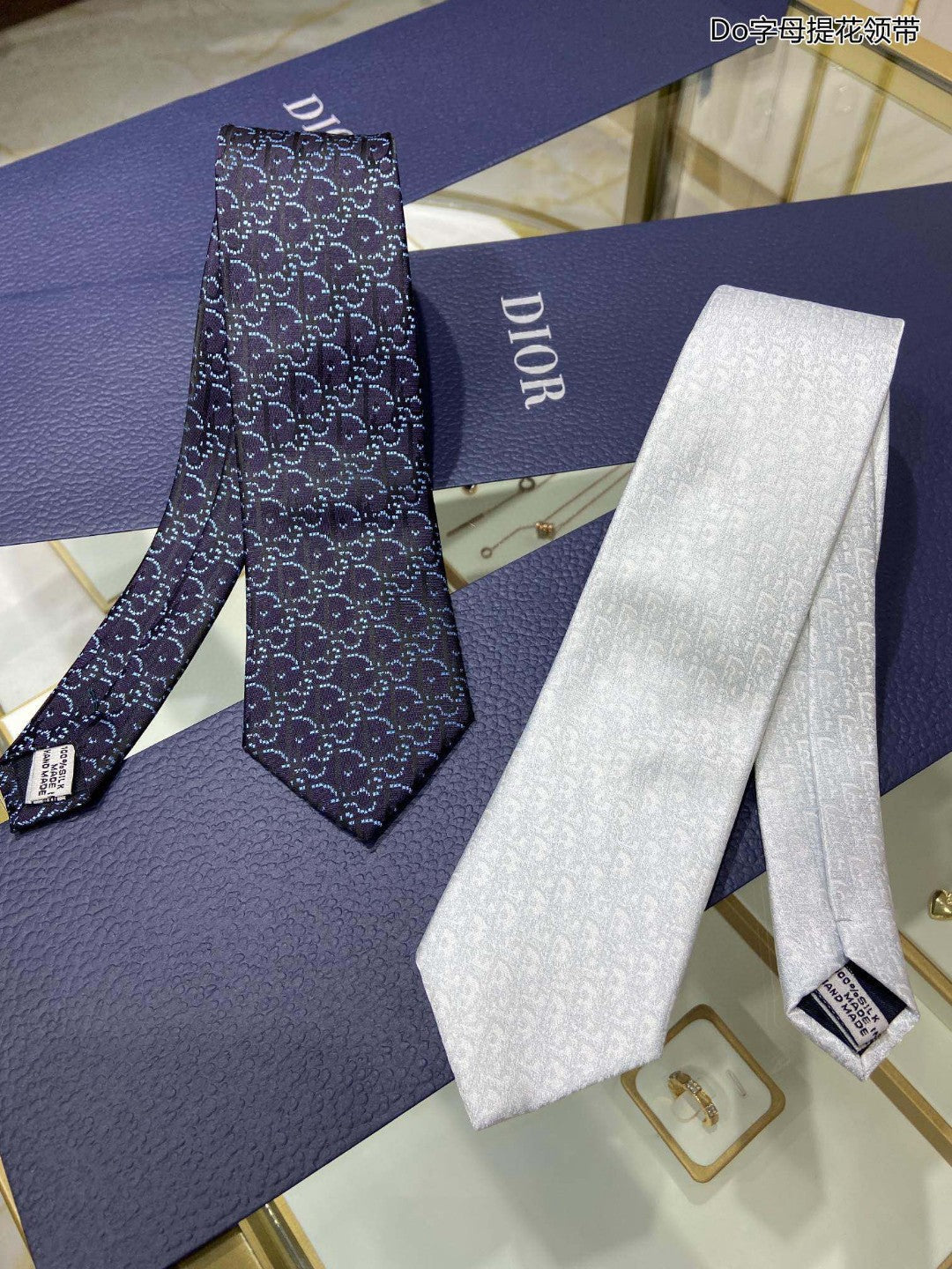 D men's new tie
